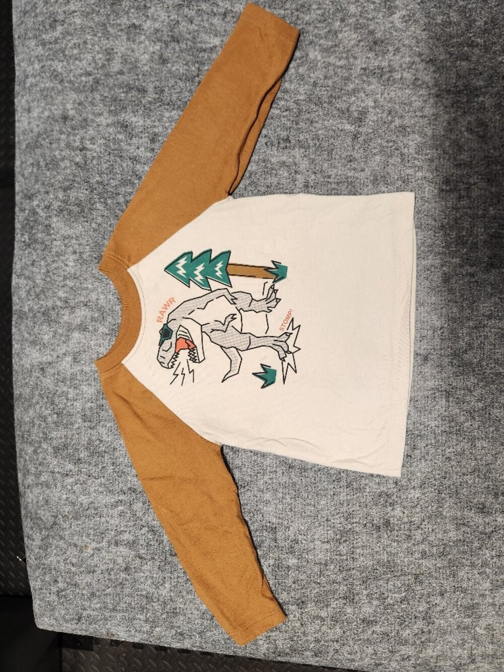 Garanimals Toddler Boys Dinosaur Raglan Long Sleeve Shirt 18M Brown C